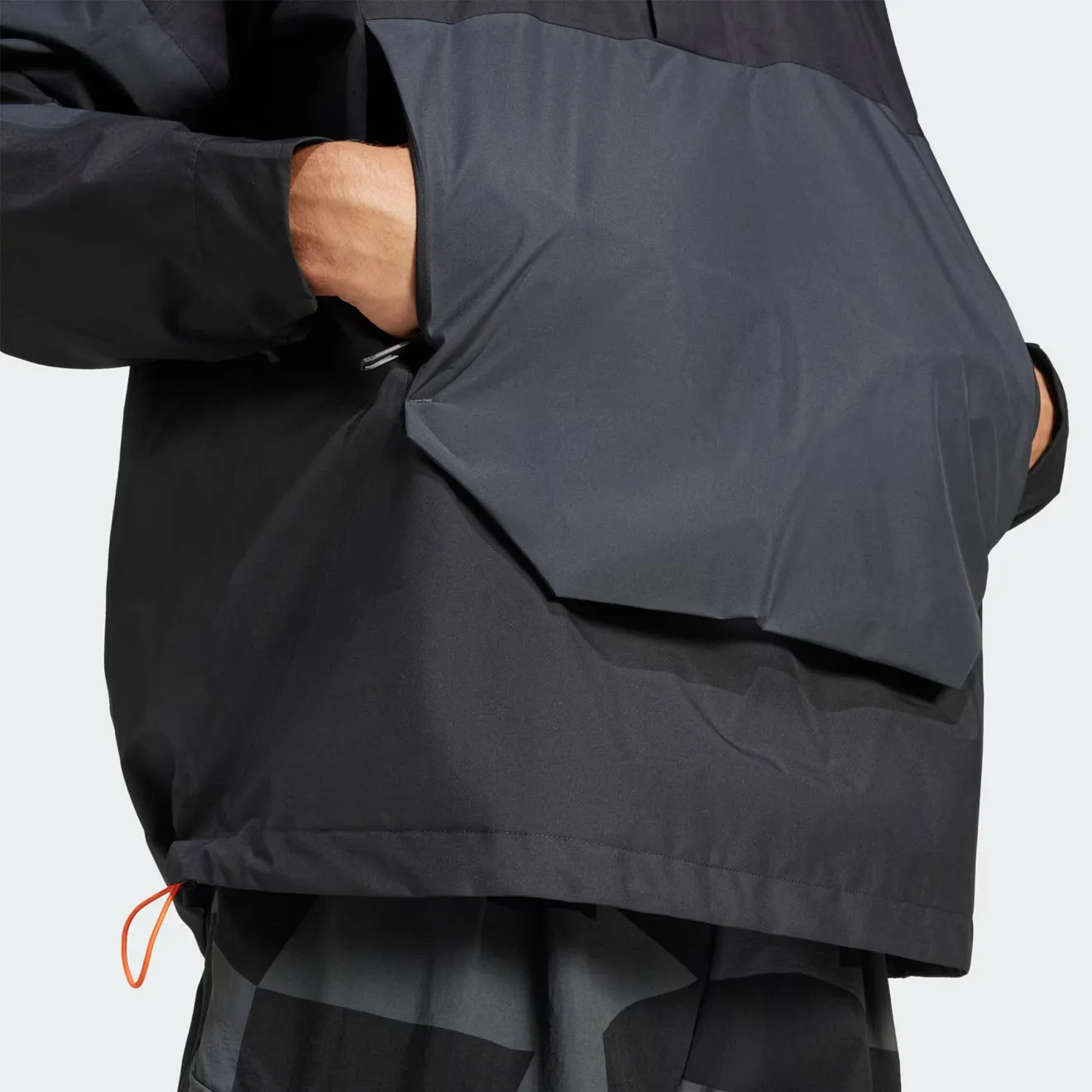 Adidas Terrex Xploric 2.5L Climaproof Anorak Schwarz / Kohlenstoff