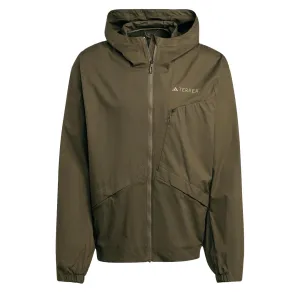 Adidas Terrex Xploric Windjacke in Oliv Strata