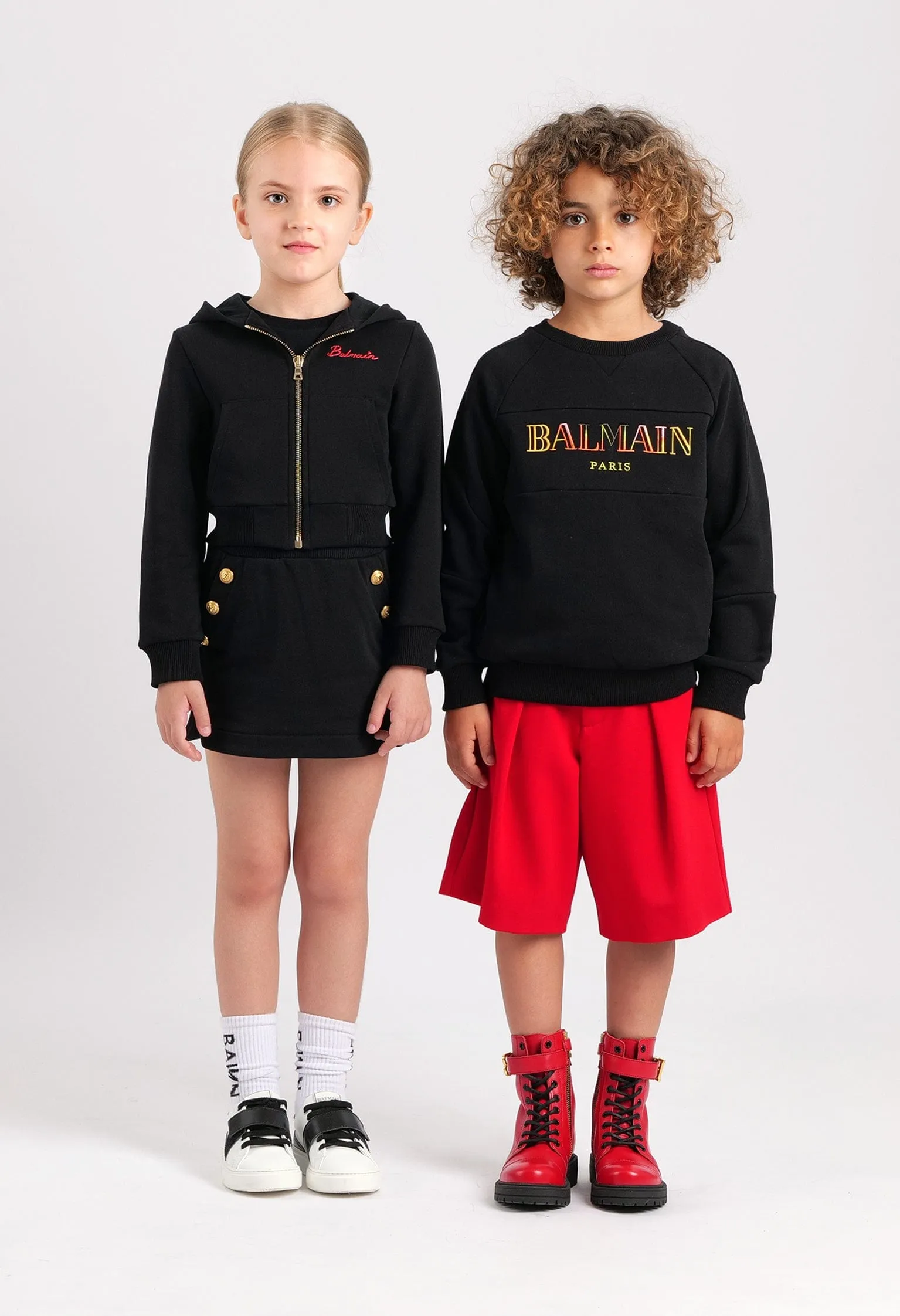 Balmain Kids Logo-Sweatshirt in Schwarz