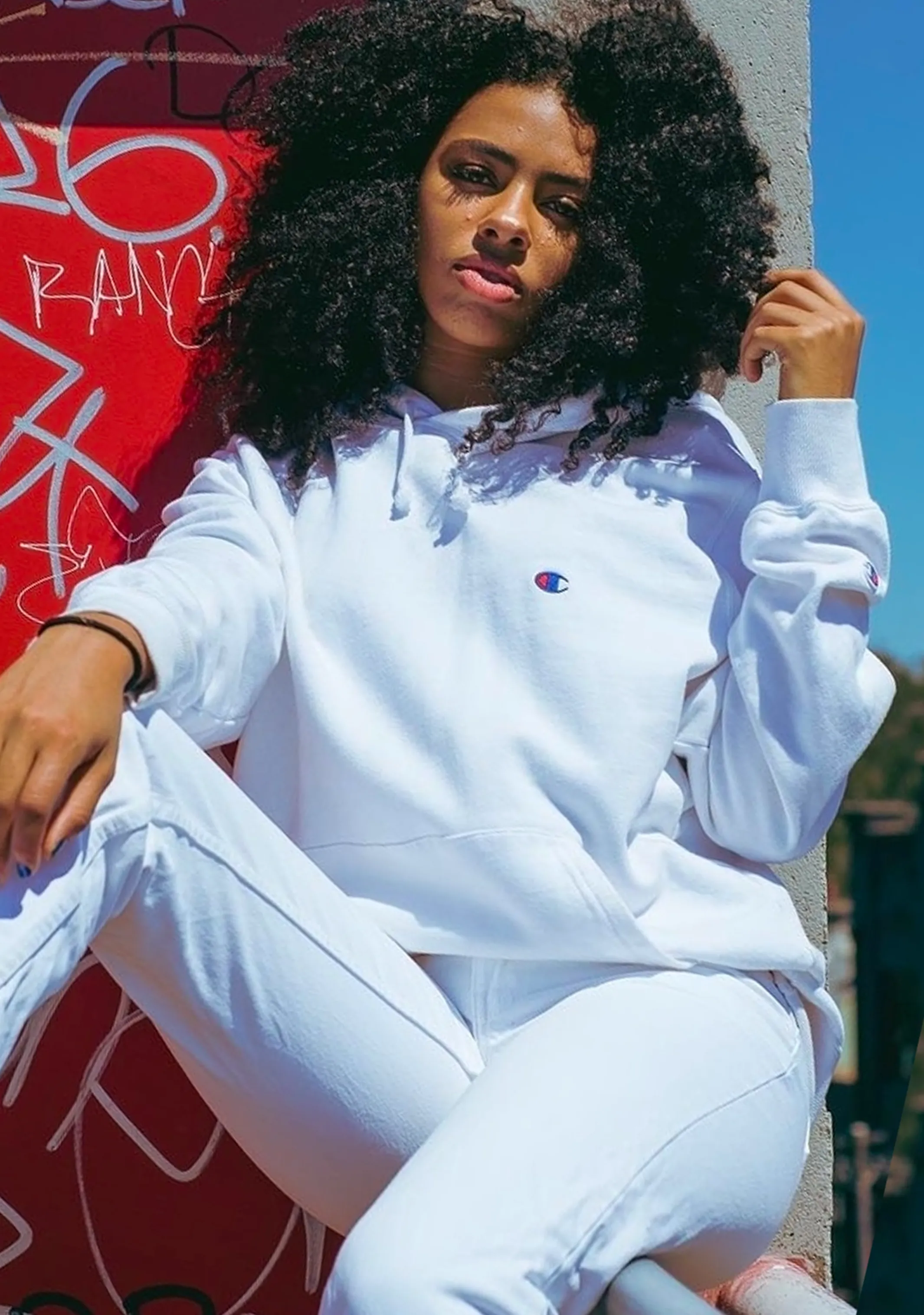 Champion Women’s Reverse Weave C Logo Regular Fit Kapuzenpullover Weiß