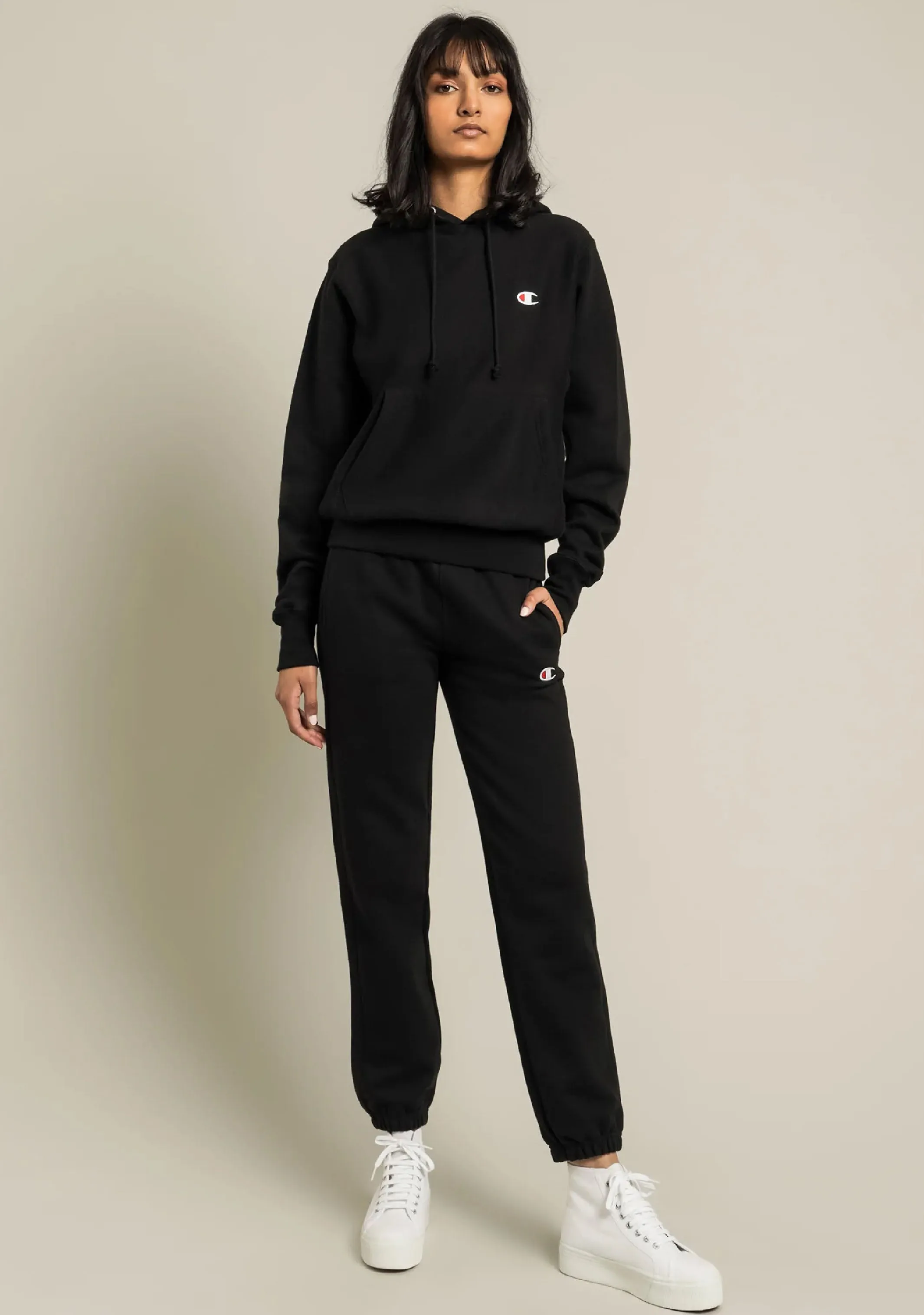 Champion Damen Small C Logo Boyfriend Fit Hoodie <br> CTH6A1 Schwarz