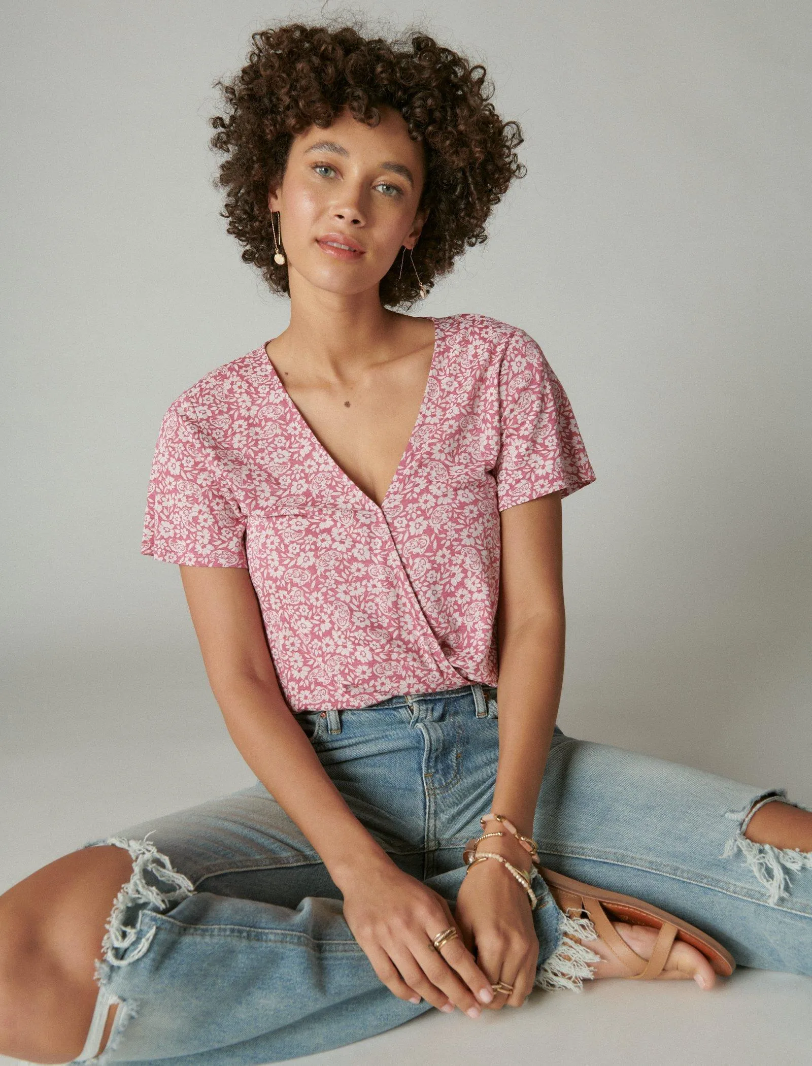 Lucky Brand Gedrucktes Surplice Top Pink Multi Lucky Brand