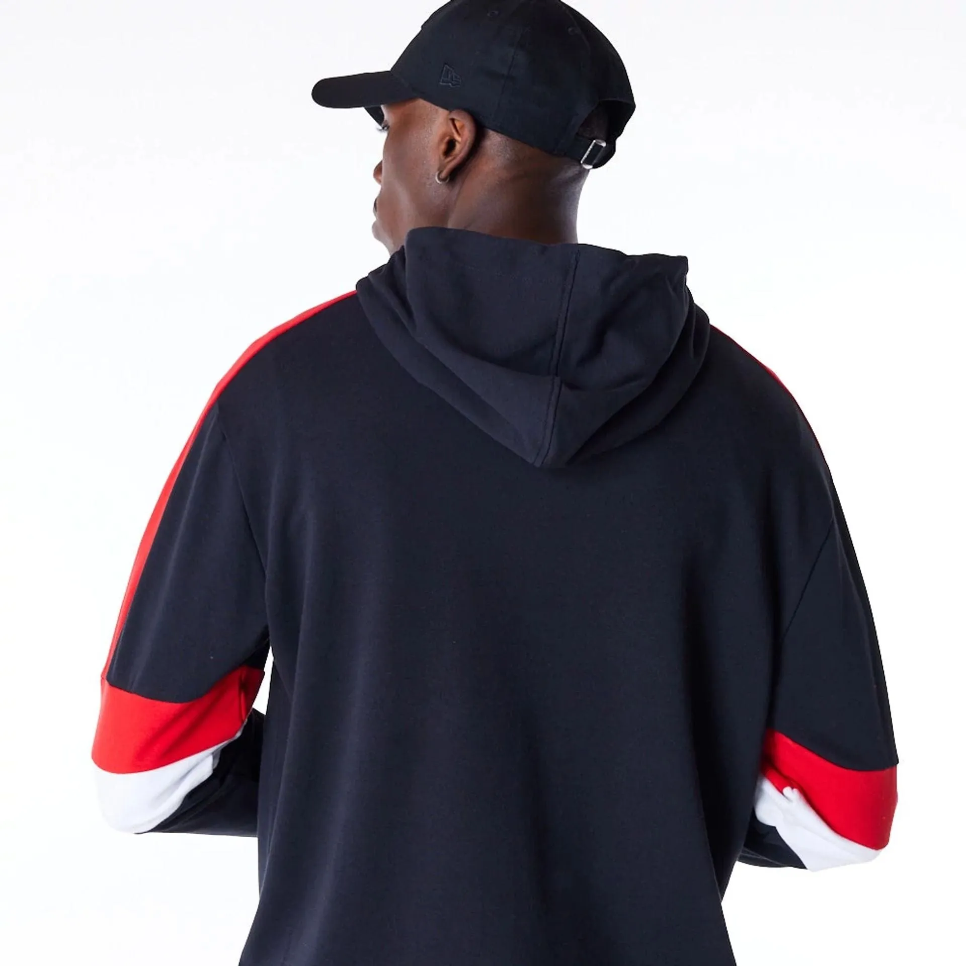 New Era Sweatshirts und Hoodies Chicago Bulls Farbblock Schwarz Pullover Hoodie