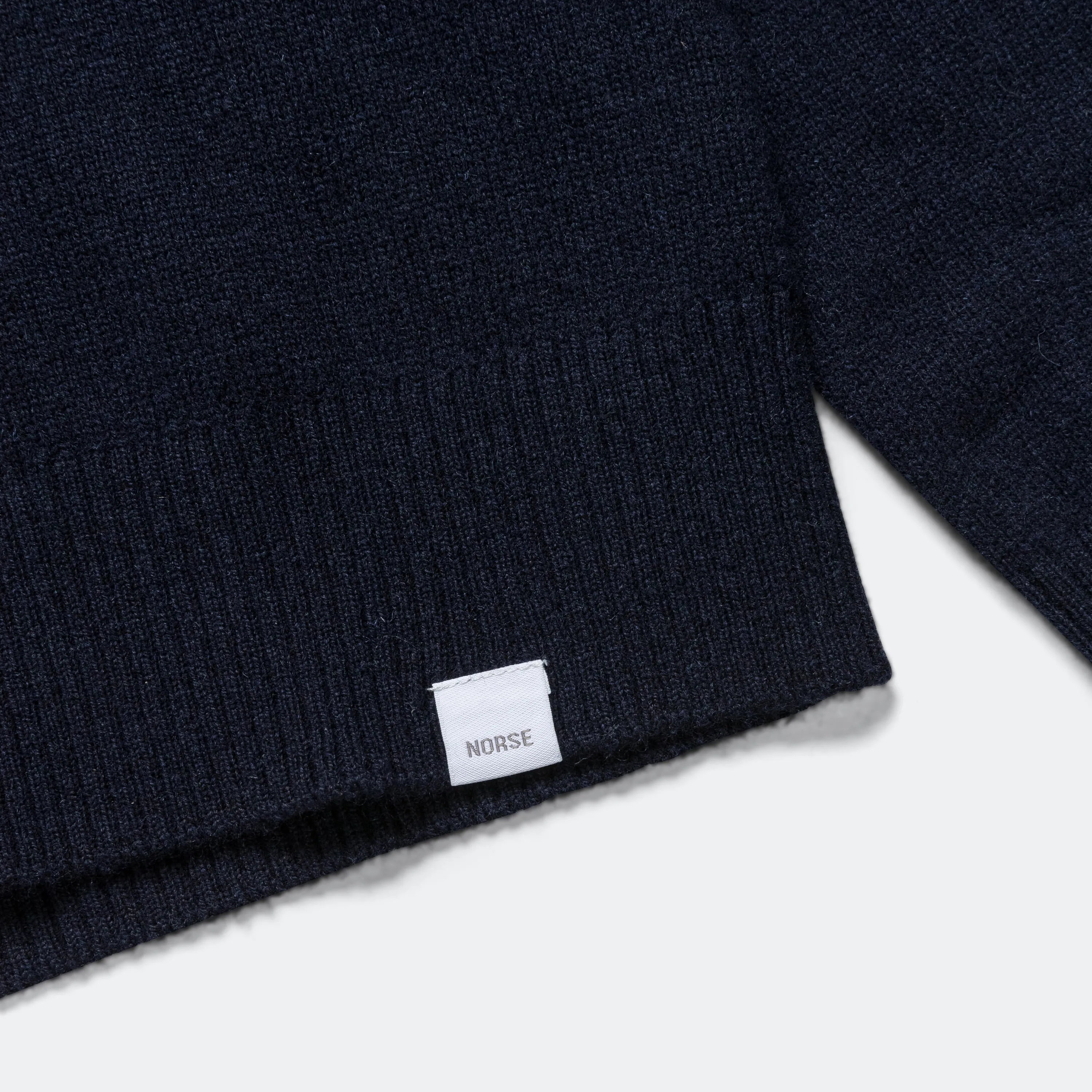 Norse Projects Kleidung Standard Merino Lambswool Cardigan - Dunkelblau