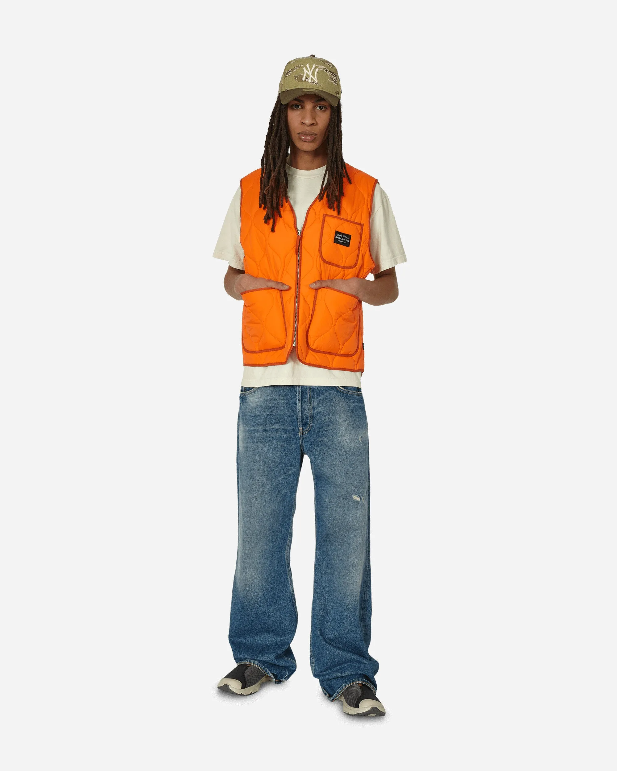 Gesteppte Nylon-Schale Weste in Orange