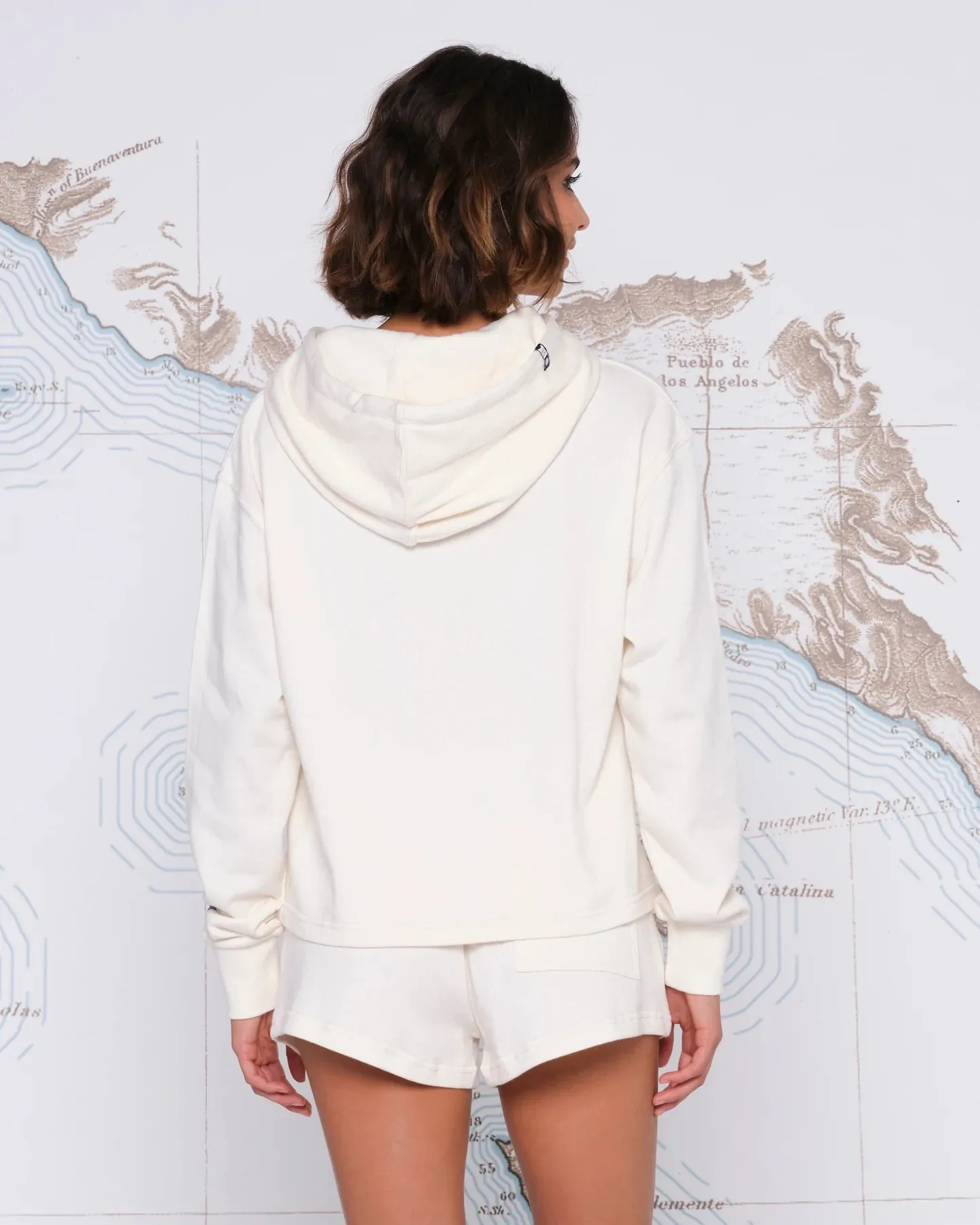 Sandfarbener Cropped Hoodie - Knochen