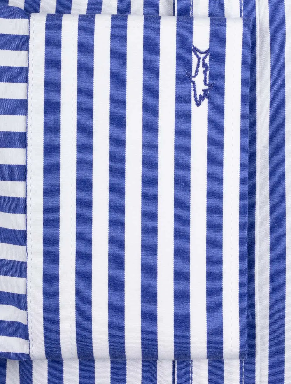 Weich fühlendes Poplin-Hemd mit Knopfleiste in Marineblau
